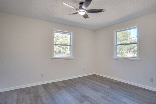 Building Photo - Stunning 4BR/2BA Pensacola Home with Private Pool, Modern Kitchen, Luxury Vinyl Flooring, Fully F...