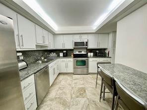 Building Photo - 5000 N Ocean Blvd