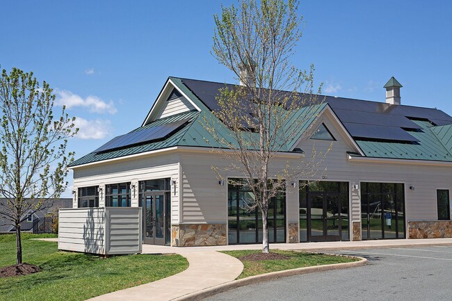 Building Photo - Spacious Cascadia Townhome With Rooftop Te...