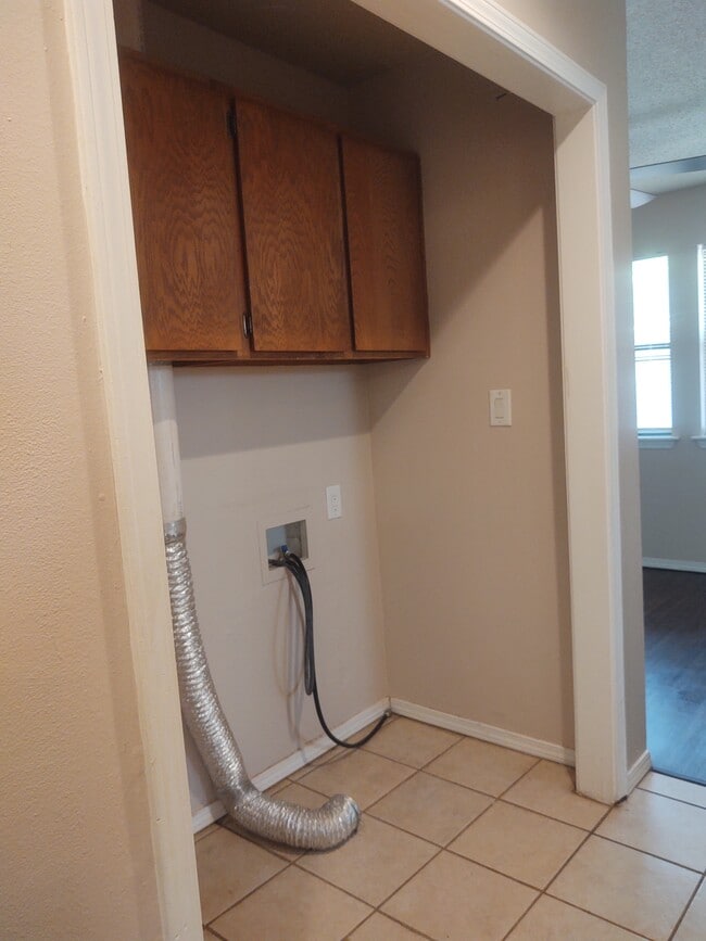 Building Photo - 2608 Virginia Ave