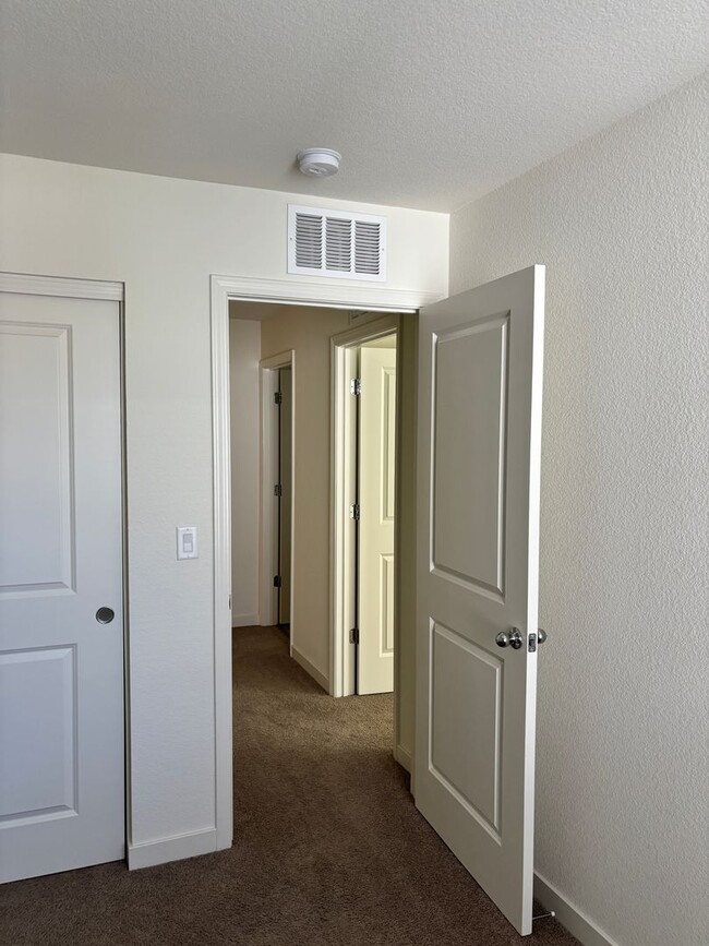 Building Photo - RENTAL AMOUNT JUST REDUCED ONLY $2,525 PER...