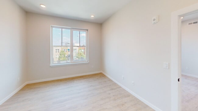 Building Photo - 24 Mt Pleasant St