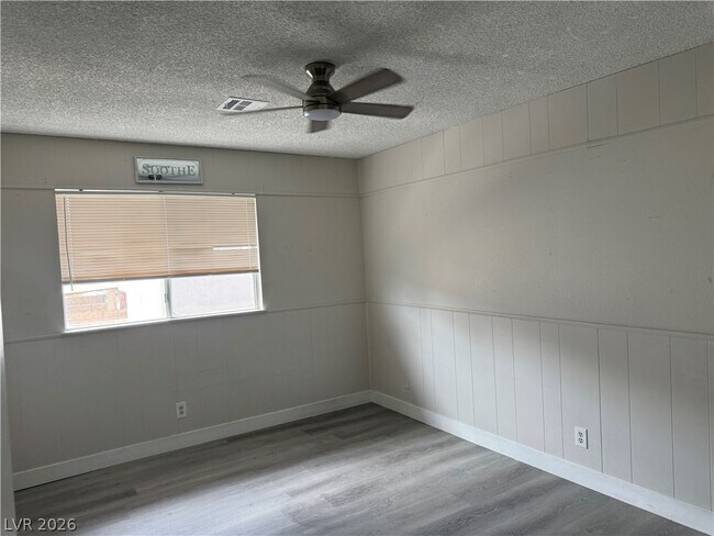 Building Photo - 2350 Cardiff Ln