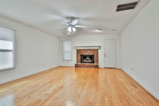 Building Photo - Charming Cul-de-Sac Ranch in The Terraces – 3 Bed/2 Bath in Peachtree City