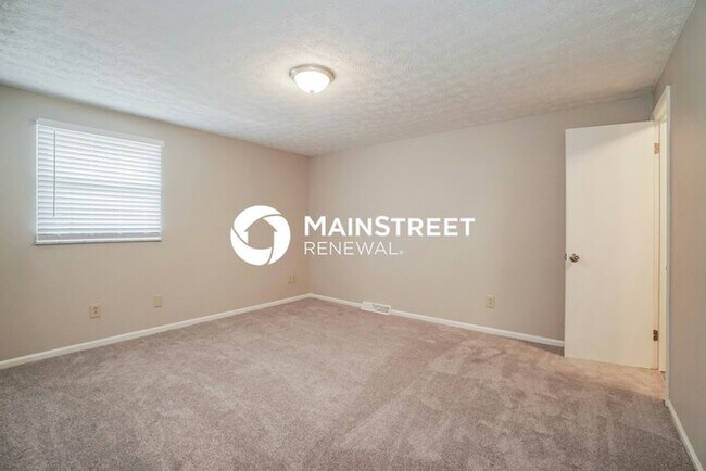 Building Photo - 4 Bedroom Pet-Friendly Home in Columbus, OH with Main Street Renewal