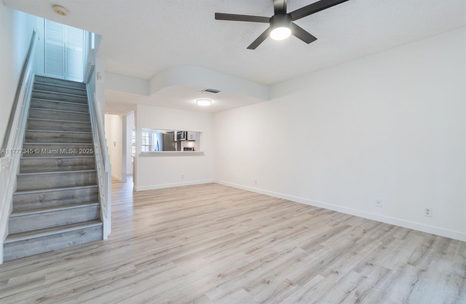 SO FLO Real Estate Group 65 WHITEHEAD CIR WESTON - 65 Whitehead Cir