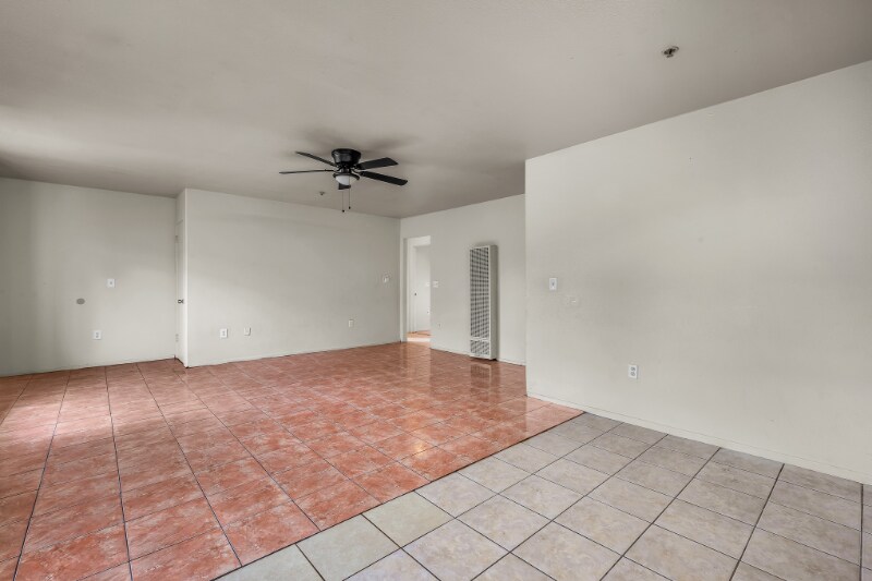 Building Photo - 5231 Huntington Dr N