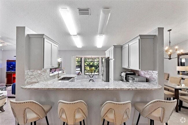 Building Photo - 6512 NW 54th Ct