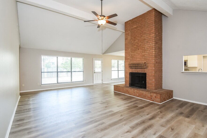 Building Photo - 7049 Ivy Pointe Row