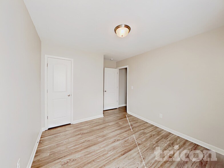 Building Photo - 39 Reno Ct