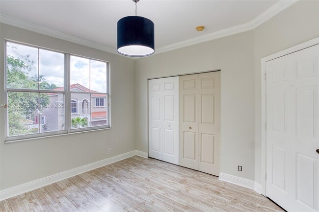 Building Photo - 3755 SW 50th St