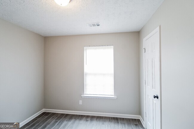 Building Photo - 6793 Creeks Edge Ct