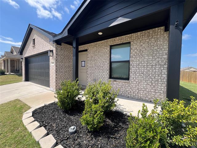 Building Photo - 1650 Woodbrook Dr