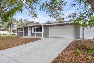 Building Photo - 2352 Lorena Ln