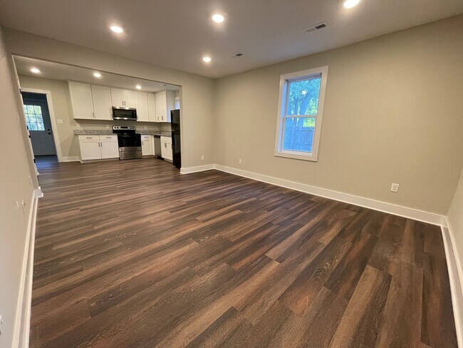 Building Photo - Fully remodeled rancher