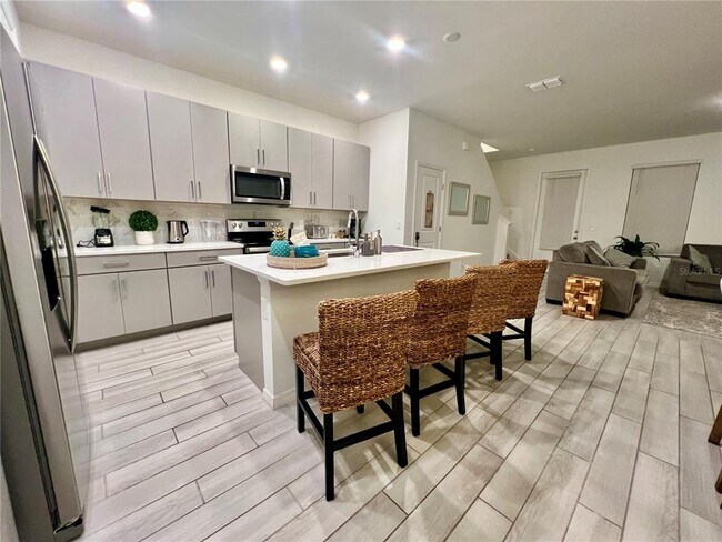 Building Photo - 844 Benoi Dr