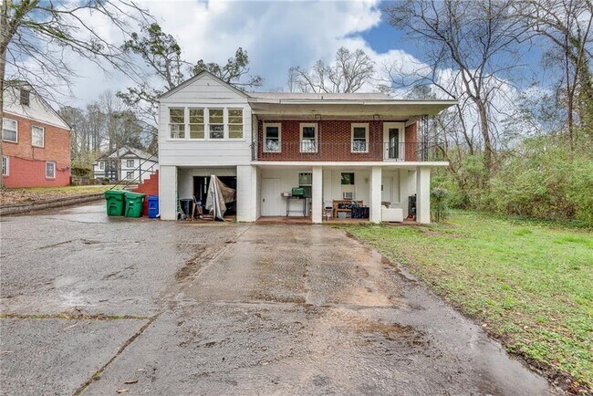 Building Photo - 1287 Eastland Rd SE