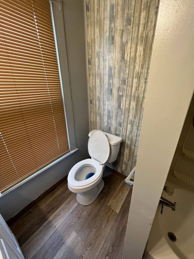 Building Photo - Indiana Ave. 46-48