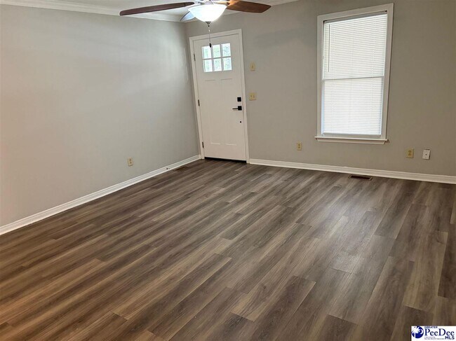 Building Photo - 3695 Claussen Rd