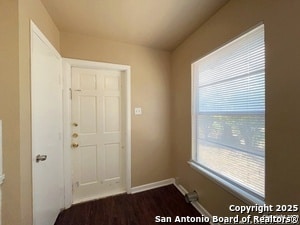 Building Photo - 2000 W Mistletoe Ave