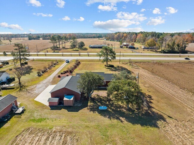 Building Photo - 4015 Freedom Way