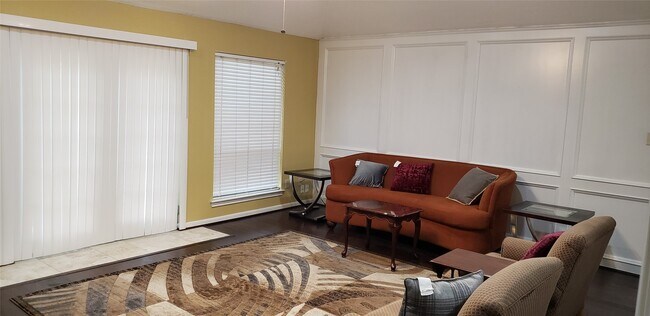 Building Photo - 15111 Paso Real Dr