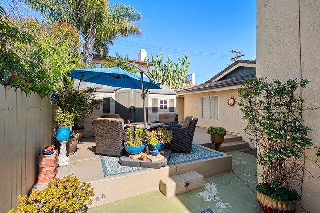 Building Photo - Ocean View La Jolla Home | 3BR + 3BA | Patio, Balcony & 2-Car Garage