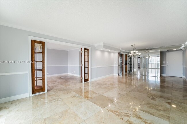 Building Photo - 6039 Collins Ave