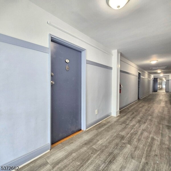 Building Photo - 816 W Grand St