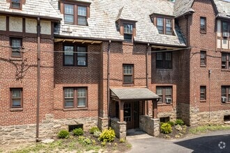 Building Photo - 85 S Lansdowne Ave