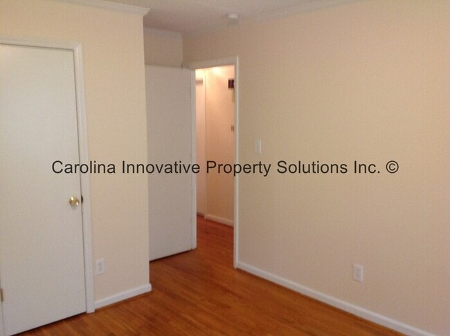 Building Photo - 7622 Helmdale Ave