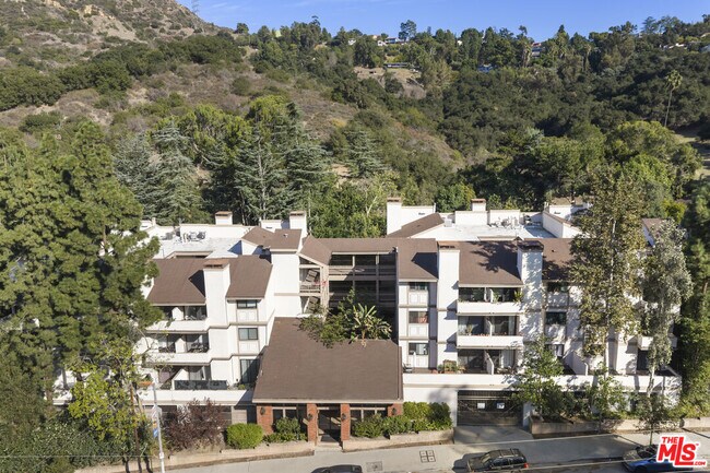 Building Photo - 3480 Barham Blvd