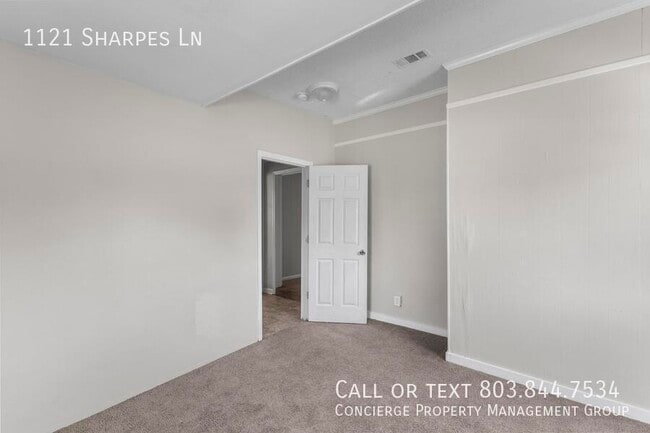 Building Photo - 1121 Sharpes Ln