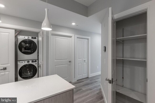 Building Photo - 1222 N Marshall St