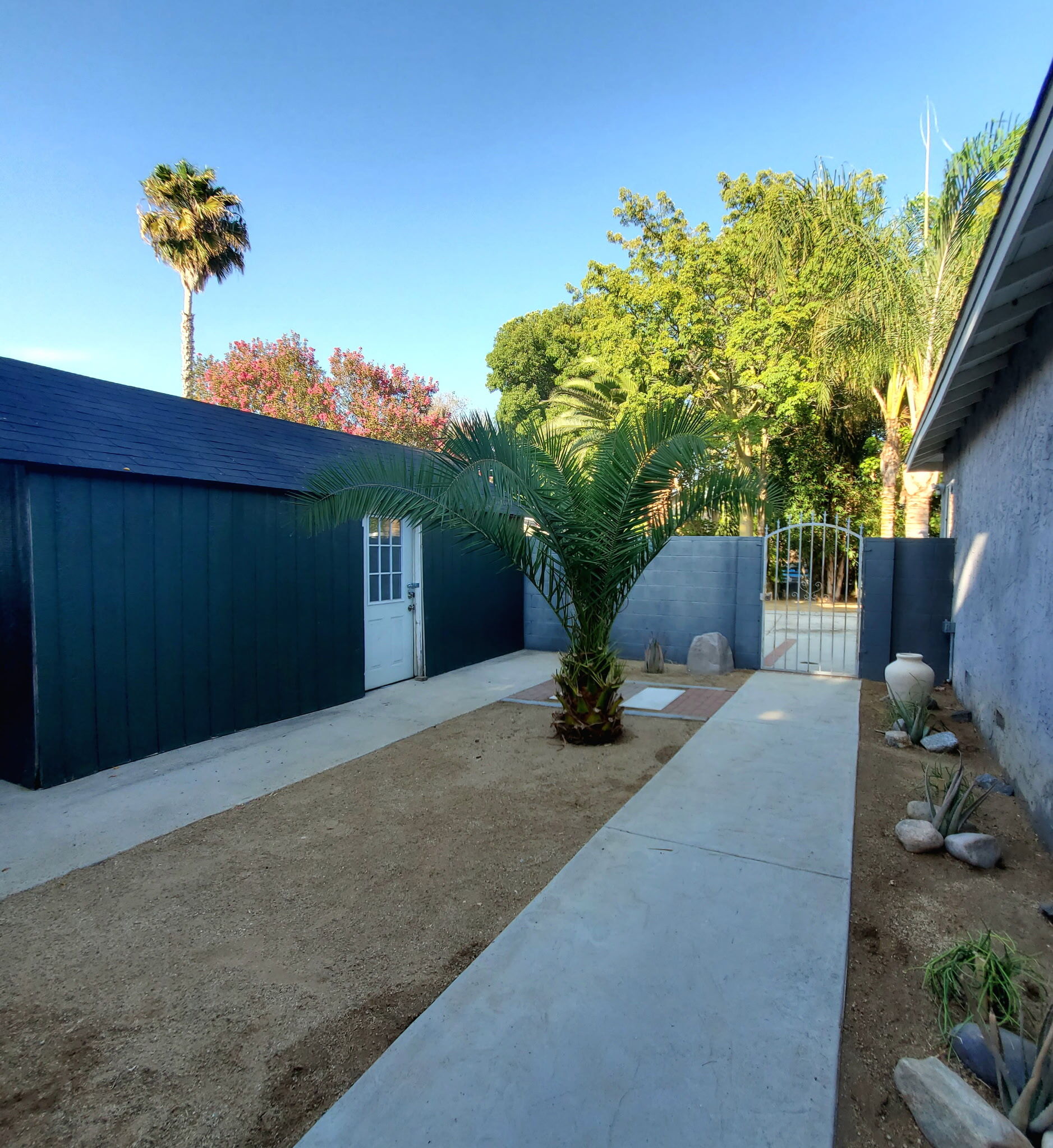 Building Photo - 7121 Jumilla Ave