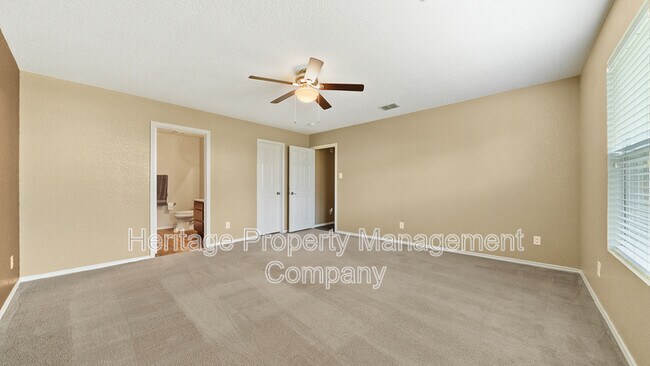 Building Photo - 233 Willow Crest