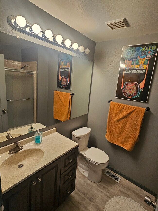 Full Bath Upstairs - 6265 Nassau Ct