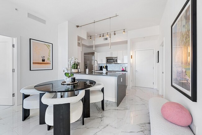 Building Photo - 550 Okeechobee Blvd