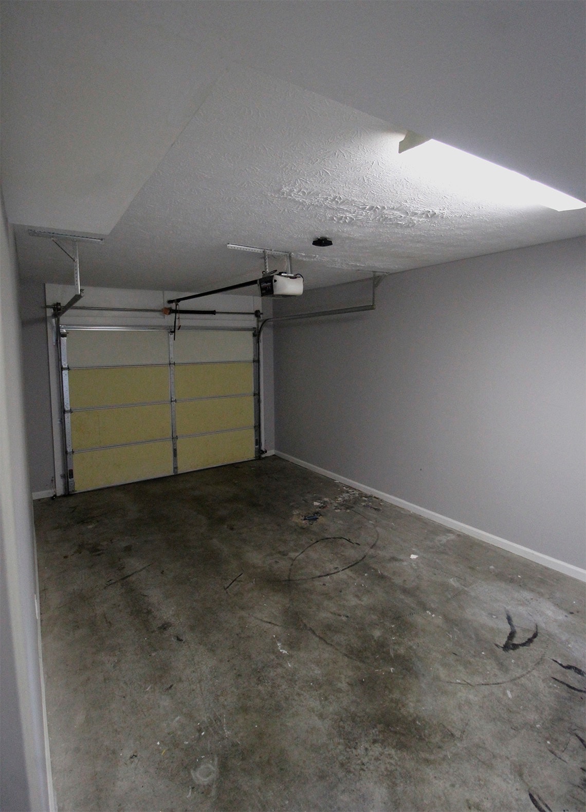 Building Photo - 561 Hampton Way