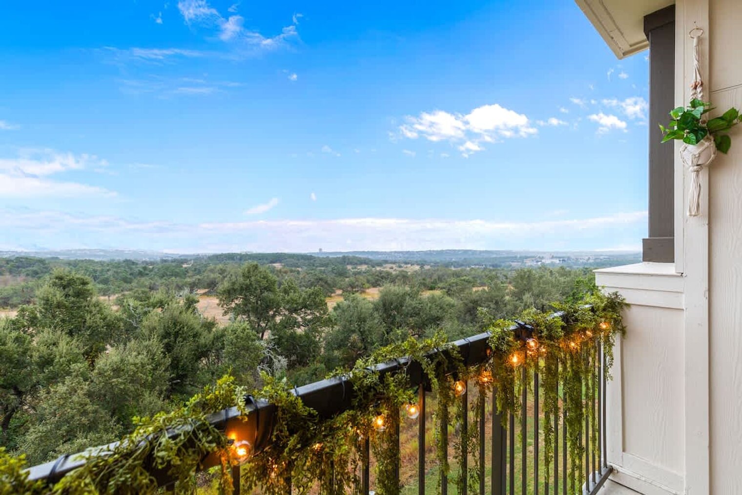 Building Photo - 9301 Old Bee Caves Rd