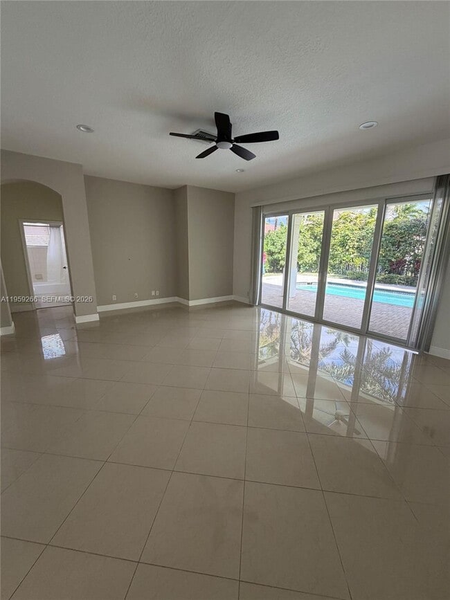 Building Photo - 1819 Mariners Ln