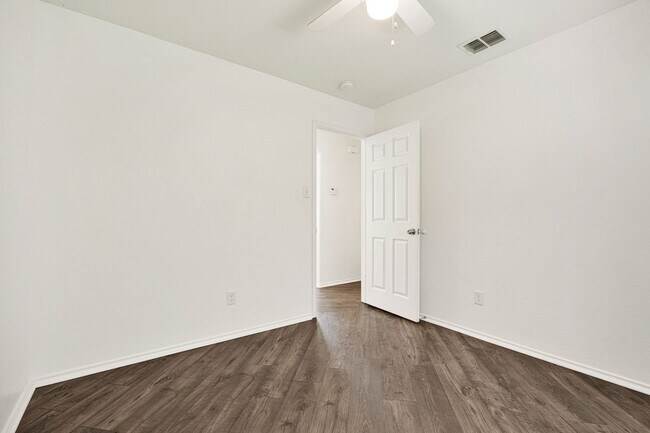 Building Photo - Cozy 3 Bedroom Home in Far West San Antonio!