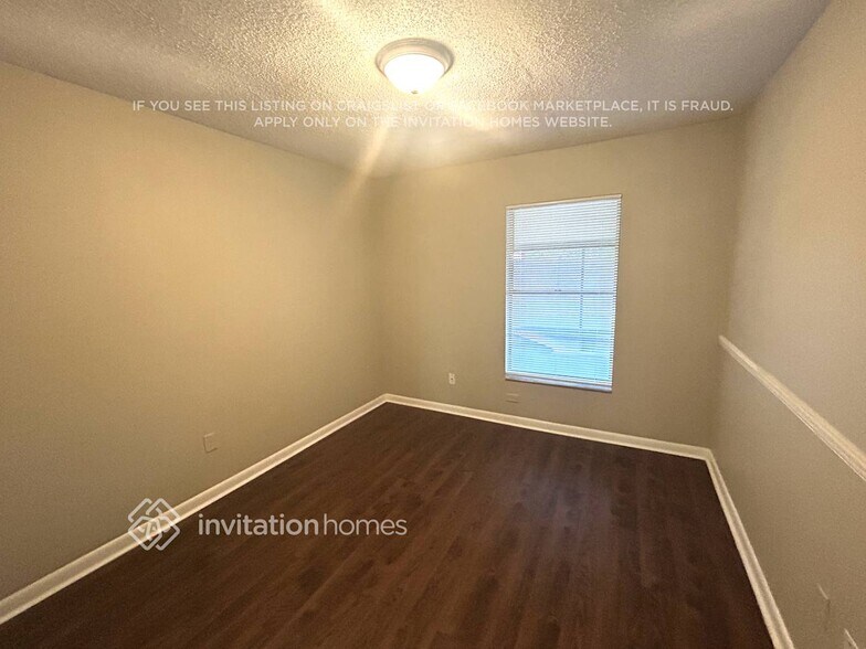 Building Photo - 916 Tarawood Ln