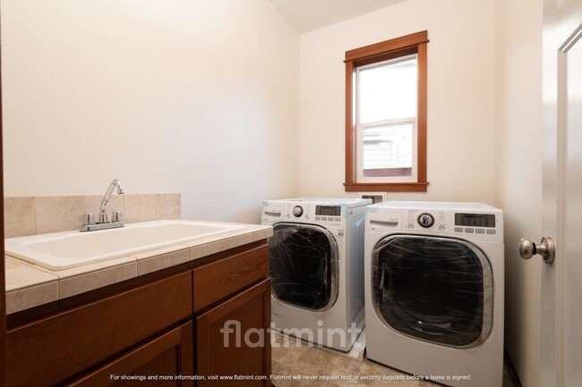 Building Photo - 4418 137th Pl SE