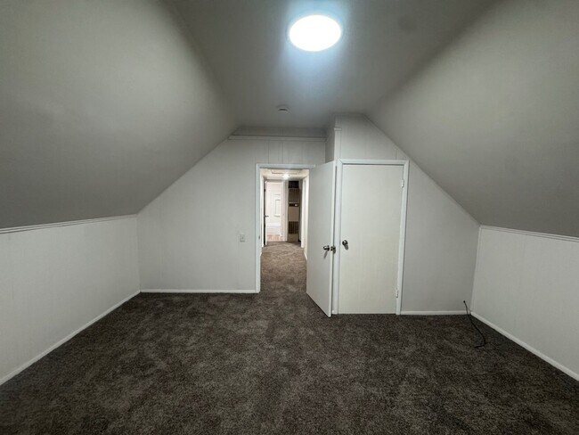 Building Photo - 3526 E 151st St