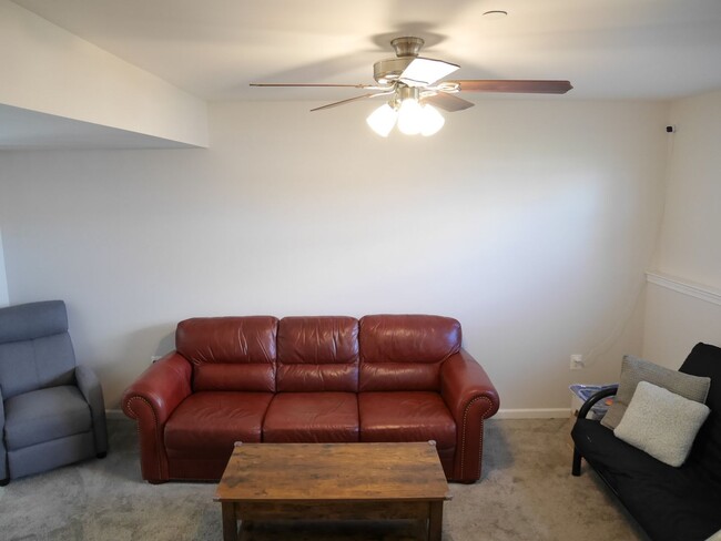 Building Photo - Beautiful Townhouse- Taneytown, MD