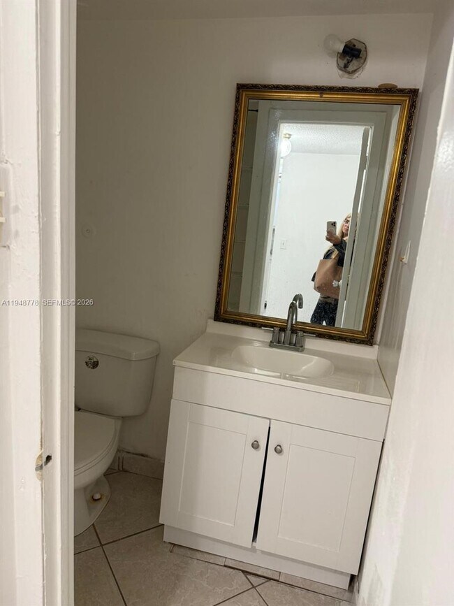 Building Photo - 16751 NE 9th Ave