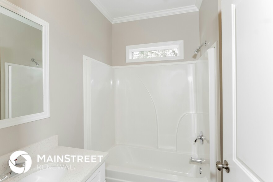 Building Photo - 5214 Timberlan St