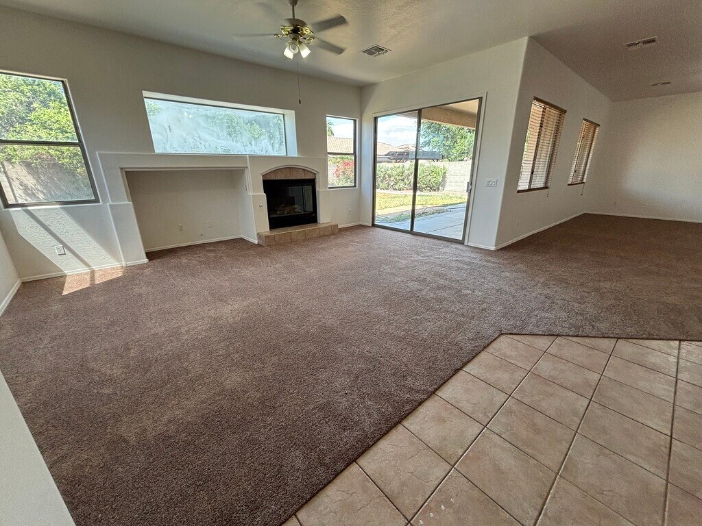 Building Photo - 2120 E Flintlock Way