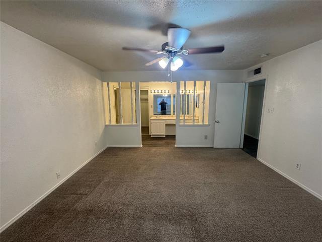 Building Photo - 2905 Woodlark Dr